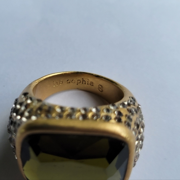 Lia sophia gold ring with green stone surrounded with diamonds - Picture 3 of 4